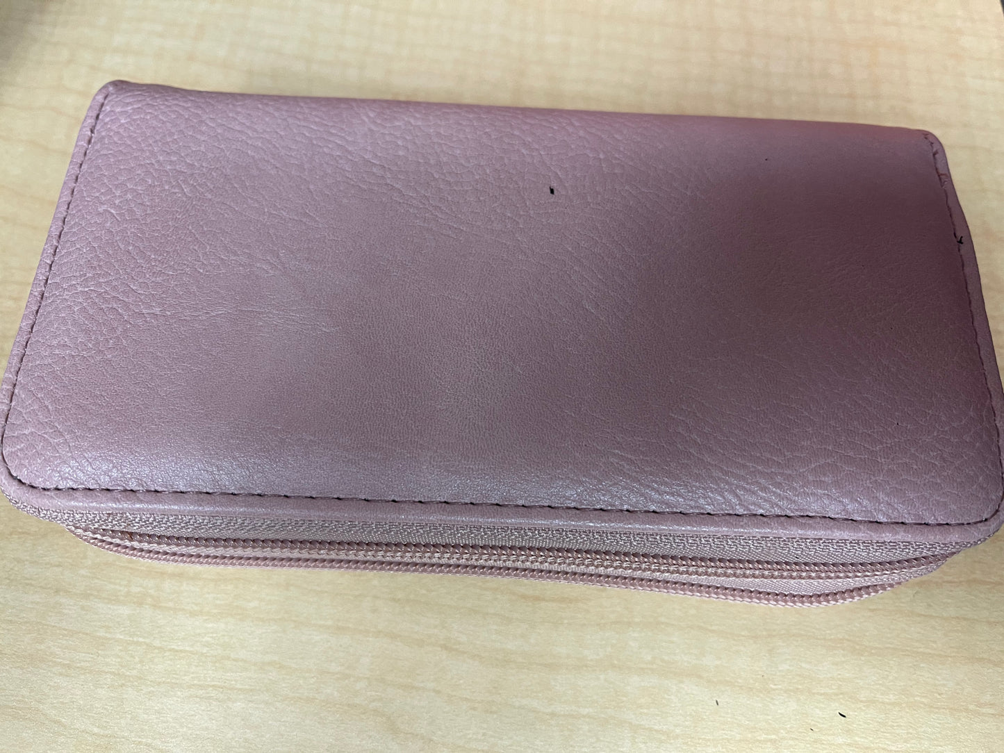 Simple wristlet