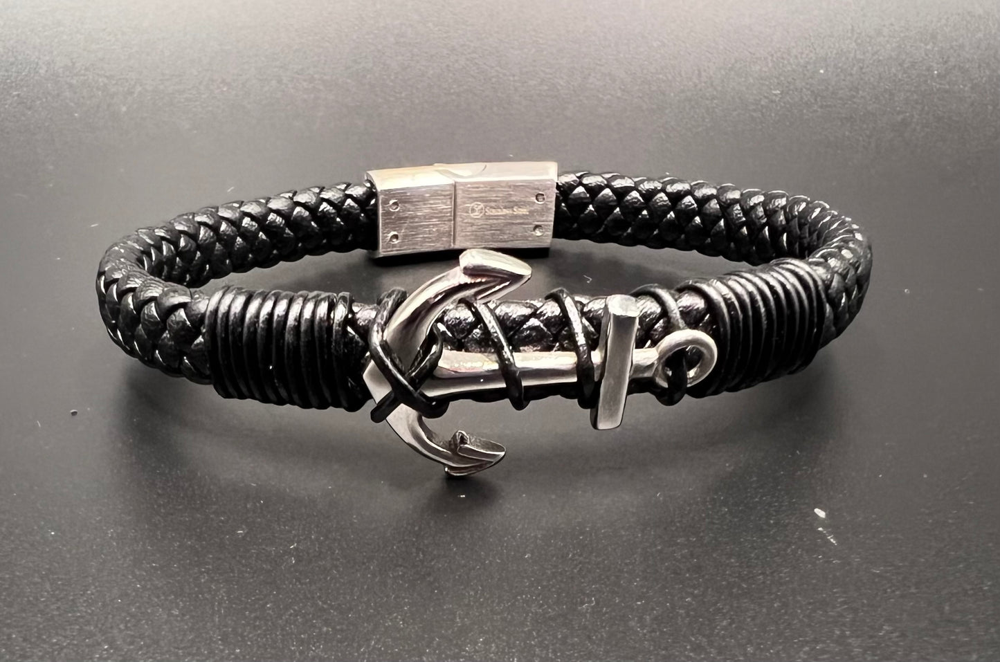 Leather and stainless steel anchor ￼bracelet ￼