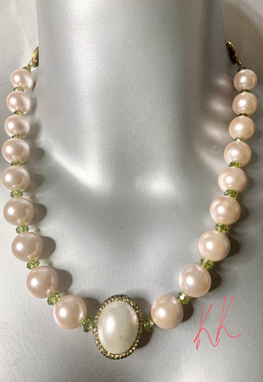 Queen Pearls